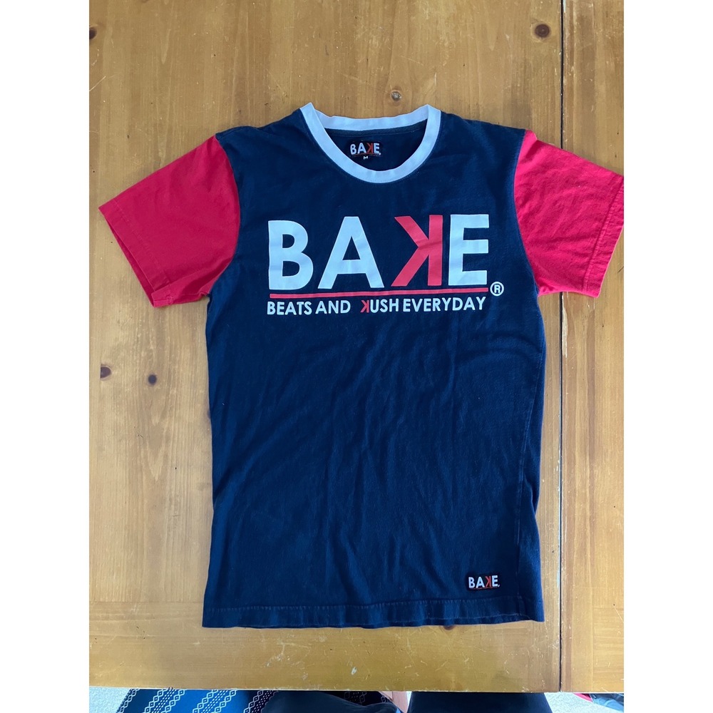 Baked Graphic T-Shirt Medium Navy Blue Red Beats and Kush Everyday